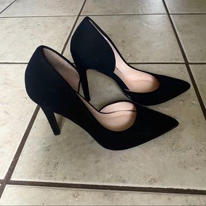 Black Pumps / Heels